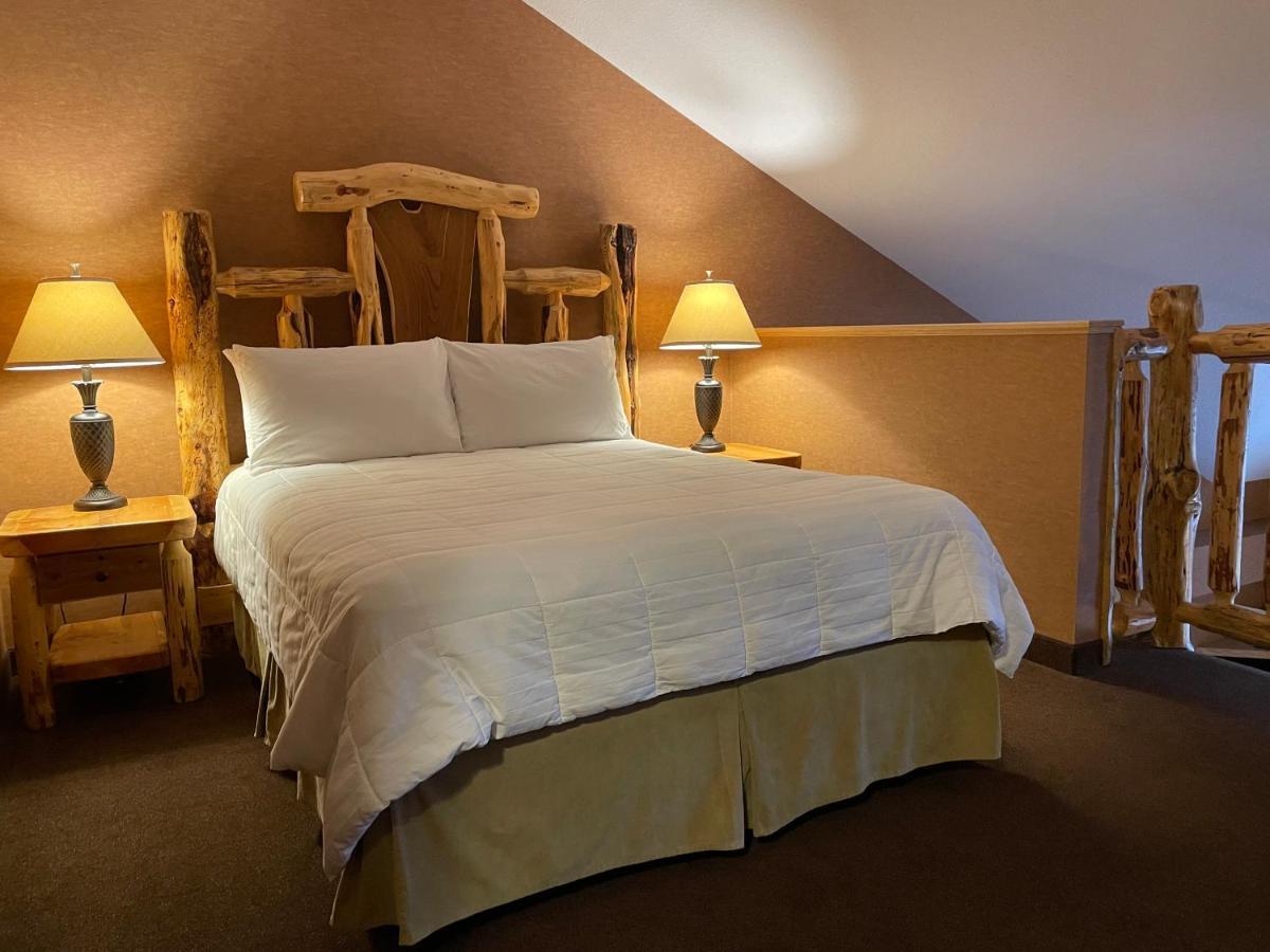 And Lodge